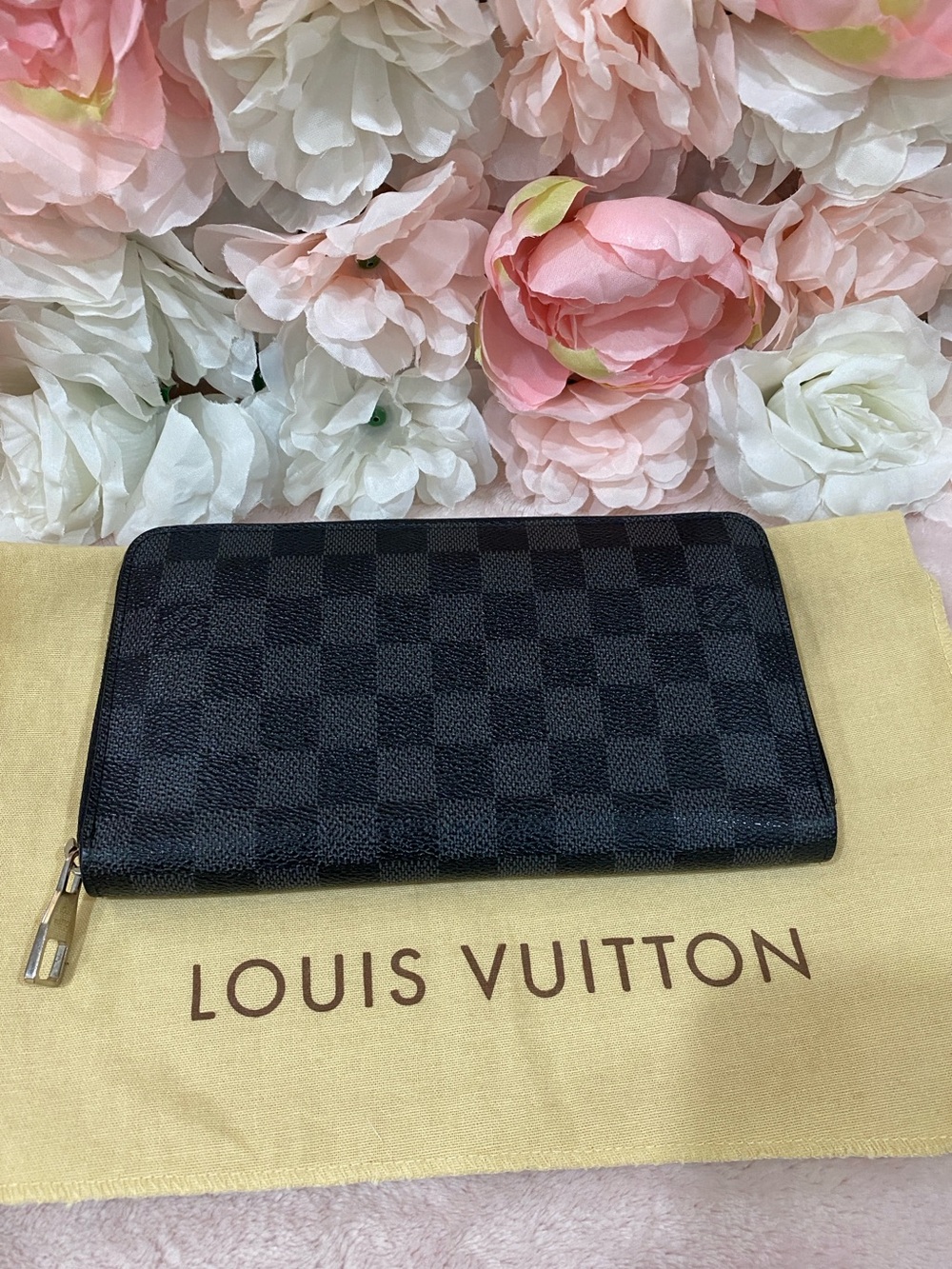 Louis Vuitton Damier Graphite Zippy Organizer/Wallet